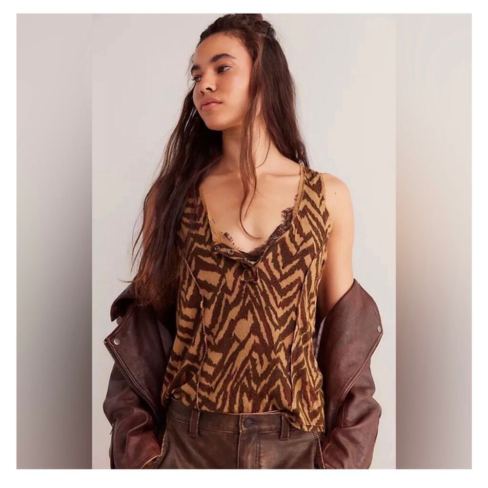 FREE PEOPLE We The Free - Rebel Hearts Tank- Sizes XS